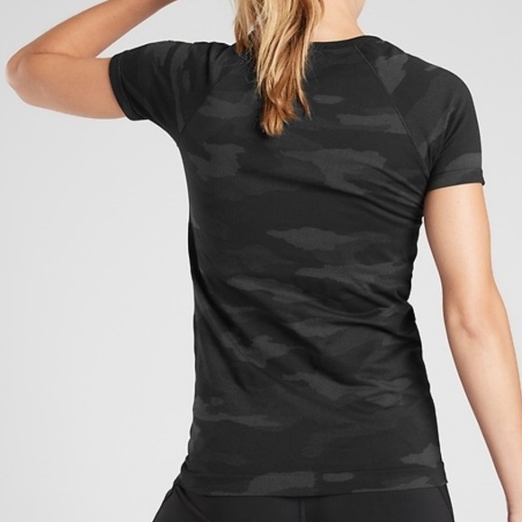 Athleta Black Fitted Short Sleeve T-Shirt Women’s | Performance Activewear Top - Picture 7 of 7